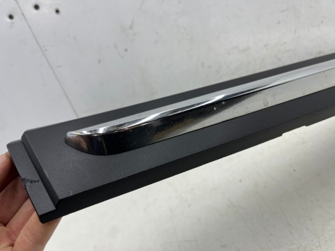 Listwa Mazda CX-3 CX3 14-21r. lewa przednia dolna nakładka drzwi CHROM lewy przód listewka chromowana d10e-51rb1 Listwa Mazda CX-3 CX3 14-21r. lewa przednia dolna nakładka drzwi CHROM lewy przód listewka chromowana d10e-51rb1
