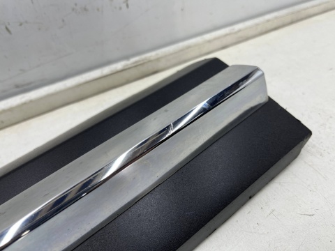 Listwa Mazda CX-3 CX3 14-21r. lewa przednia dolna nakładka drzwi CHROM lewy przód listewka chromowana d10e-51rb1 Listwa Mazda CX-3 CX3 14-21r. lewa przednia dolna nakładka drzwi CHROM lewy przód listewka chromowana d10e-51rb1