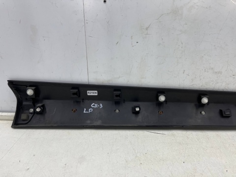 Listwa Mazda CX-3 CX3 14-21r. lewa przednia dolna nakładka drzwi CHROM lewy przód listewka chromowana d10e-51rb1 Listwa Mazda CX-3 CX3 14-21r. lewa przednia dolna nakładka drzwi CHROM lewy przód listewka chromowana d10e-51rb1
