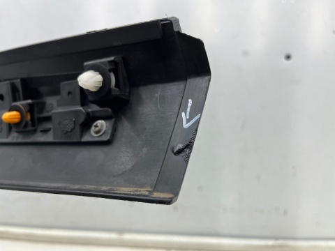 Listwa Mazda CX-3 CX3 14-21r. lewa przednia dolna nakładka drzwi CHROM lewy przód listewka chromowana d10e-51rb1 Listwa Mazda CX-3 CX3 14-21r. lewa przednia dolna nakładka drzwi CHROM lewy przód listewka chromowana d10e-51rb1