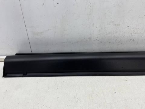 Listwa Mazda CX-5 II CX5 II KF 17r.- prawa przednia dolna nakładka drzwi bocznych prawy przód kb7w-51ra1 Listwa Mazda CX-5 II CX5 II KF 17r.- prawa przednia dolna nakładka drzwi bocznych prawy przód kb7w-51ra1