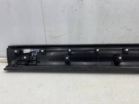 Listwa Mazda CX-5 II CX5 II KF 17r.- prawa przednia dolna nakładka drzwi bocznych prawy przód kb7w-51ra1 Listwa Mazda CX-5 II CX5 II KF 17r.- prawa przednia dolna nakładka drzwi bocznych prawy przód kb7w-51ra1