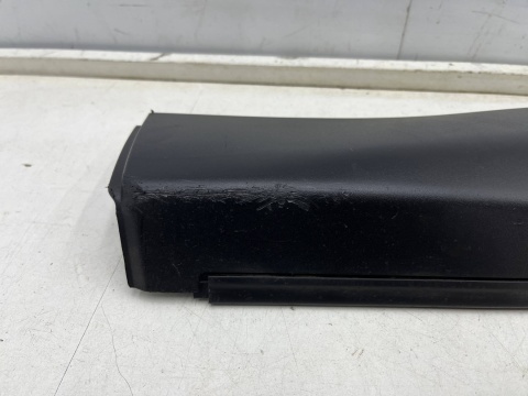 Listwa Peugeot 2008 II 19r.- lewa przednia nakładka dolna drzwi lewy przód 9837637180 Listwa Peugeot 2008 II 19r.- lewa przednia nakładka dolna drzwi lewy przód 9837637180