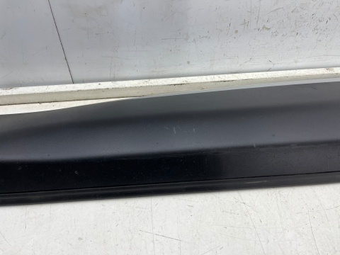Listwa Peugeot 2008 II 19r.- lewa przednia nakładka dolna drzwi lewy przód 9837637180 Listwa Peugeot 2008 II 19r.- lewa przednia nakładka dolna drzwi lewy przód 9837637180