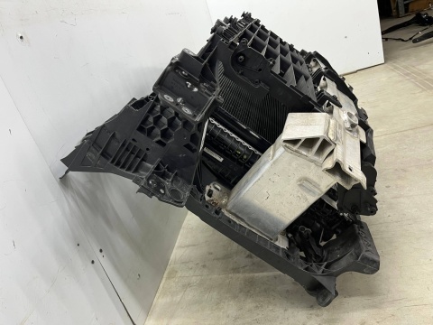 Pas przedni Porsche Cayenne III 9y 18r.- 3.0 4.0 kompletny ramka z chłodnicami wody klimy żaluzje belka wzmocnienie