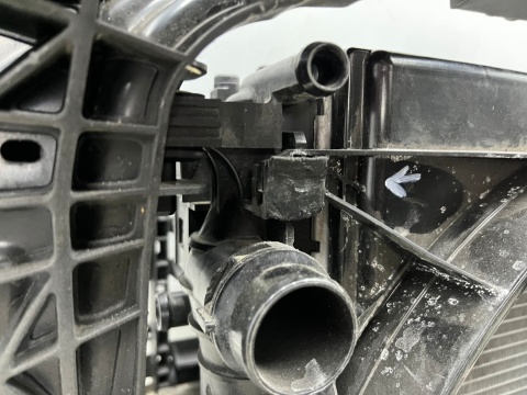 Pas przedni Porsche Cayenne III 9y 18r.- 3.0 4.0 kompletny ramka z chłodnicami wody klimy żaluzje belka wzmocnienie