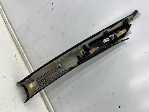 Plastik Mazda 3 IV BP 19r.- prawa osłona słupka szyby przedniej poszycie tapicerka prawy przód Plastik Mazda 3 IV BP 19r.- prawa osłona słupka szyby przedniej poszycie tapicerka prawy przód