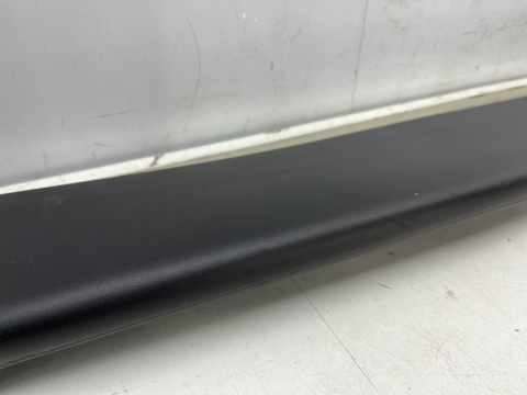 Spoiler Nissan Bluebird U11 U12 84-92r. lotka na klapę bagażnika oryginalna FOHA KE79065M10 Spoiler Nissan Bluebird U11 U12 84-92r. lotka na klapę bagażnika oryginalna FOHA KE79065M10