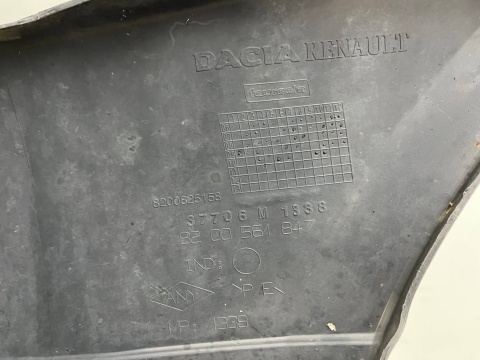 Zderzak przedni Dacia Logan Van MCV 1 I 07-13r. przód 8200825158 Zderzak przedni Dacia Logan Van MCV 1 I 07-13r. przód 8200825158