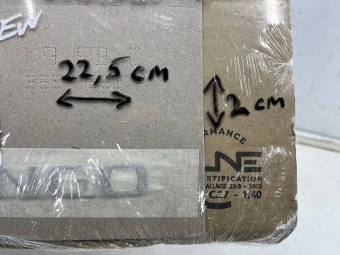 Znaczek Citroen Berlingo 3 III + Multispace 18r.- NOWY napis znaczek emblemat na klapę bagażnika ORYGNALNY 98273683dx Znaczek Citroen Berlingo 3 III + Multispace 18r.- NOWY napis znaczek emblemat na klapę bagażnika ORYGNALNY 98273683dx