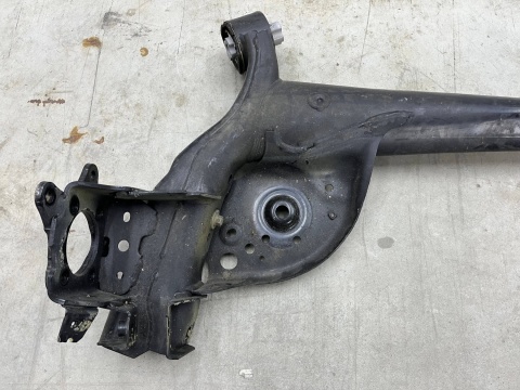 Belka zawieszenia Mazda 3 IV BP 2019r.- tylna oś wózek ORYGINAL