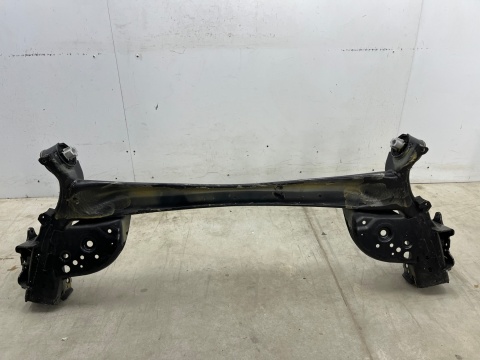 Belka zawieszenia Mazda 3 IV BP 2019r.- tylna oś wózek ORYGINAL