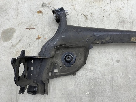 Belka zawieszenia Mazda 3 IV BP 2019r.- tylna oś wózek ORYGINAL