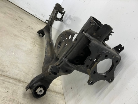 Belka zawieszenia Mazda 3 IV BP 2019r.- tylna oś wózek ORYGINAL