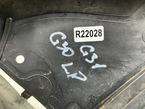 Nadkole BMW 5 G30 G31 17-24r. M-Pakiet LEWE przednie osłona trójkąt pod zderzak ORYGINAL lewy przód 8060031 Nadkole BMW 5 G30 G31 17-24r. M-Pakiet LEWE przednie osłona trójkąt pod zderzak ORYGINAL lewy przód 8060031