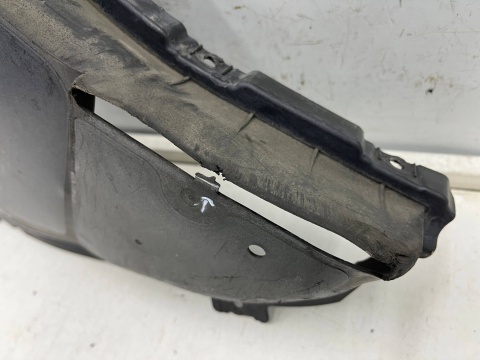 Nadkole BMW 5 G30 G31 17-24r. M-Pakiet PRAWE przednie osłona trójkąt pod zderzak ORYGINAL prawy przód 8060032 Nadkole BMW 5 G30 G31 17-24r. M-Pakiet PRAWE przednie osłona trójkąt pod zderzak ORYGINAL prawy przód 8060032