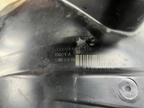 Nadkole Volvo XC60 II 17r.- lewe przednie ORYGINAL lewy przód 31694645 Nadkole Volvo XC60 II 17r.- lewe przednie ORYGINAL lewy przód 31694645