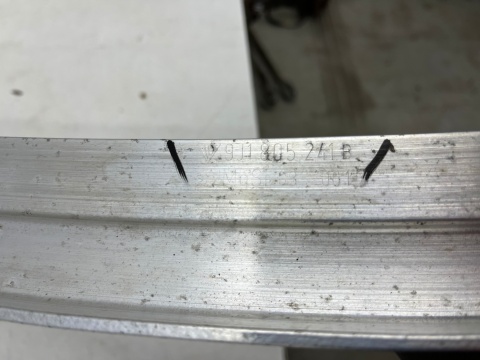 Belka zderzaka Porsche Taycan 9j Audi e-tron GT 19r.- przednie wzmocnienie pasa przód nieuszkodzone 9j1805241b