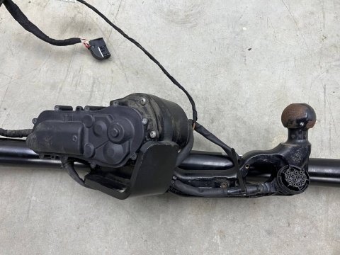 Hak holowniczy Cupra Formentor 20r.- ELEKTRYCZNY składany na przyczepę oryginalny kula wiązka 5ff803880a Hak holowniczy Cupra Formentor 20r.- ELEKTRYCZNY składany na przyczepę oryginalny kula wiązka 5ff803880a