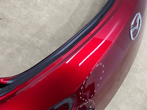 Klapa bagażnika Mazda 2 III DJ 14r.- Klapa bagażnika Mazda 2 III DJ 14r.-