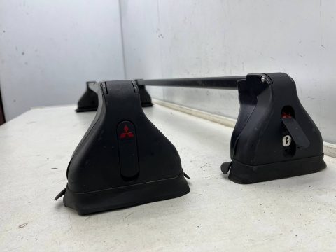 Relingi dachowe Mitsubishi Carisma 95-04r. bagażnik na dach mocowanie oryginalne Relingi dachowe Mitsubishi Carisma 95-04r. bagażnik na dach mocowanie oryginalne