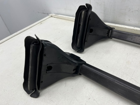 Relingi dachowe Mitsubishi Carisma 95-04r. bagażnik na dach mocowanie oryginalne Relingi dachowe Mitsubishi Carisma 95-04r. bagażnik na dach mocowanie oryginalne