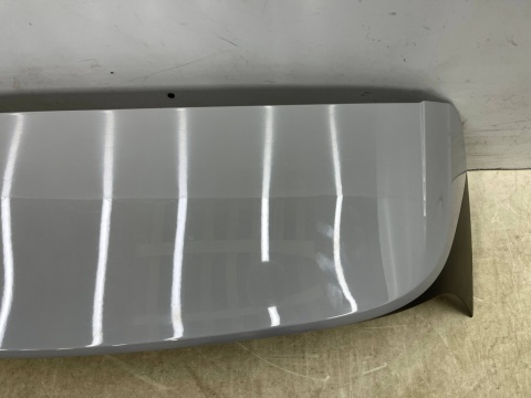 Spoiler Porsche Cayenne III 9y 17r.- kolor M9A lotka na dach klapy bagażnika 9y0827937 Spoiler Porsche Cayenne III 9y 17r.- kolor M9A lotka na dach klapy bagażnika 9y0827937