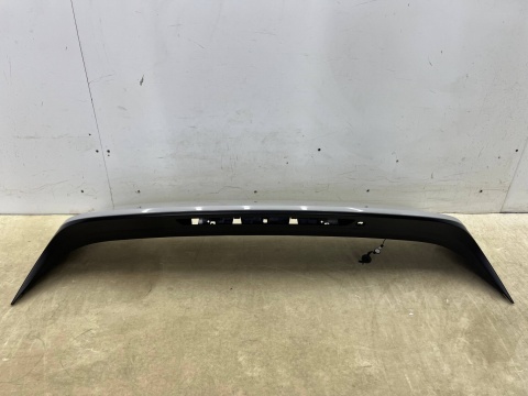 Spoiler Porsche Cayenne III 9y 17r.- kolor M9A lotka na dach klapy bagażnika 9y0827937 Spoiler Porsche Cayenne III 9y 17r.- kolor M9A lotka na dach klapy bagażnika 9y0827937