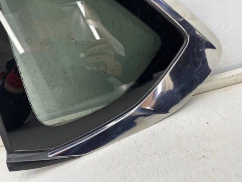 Szyba boczna Mazda CX-60 CX60 22r.-  trójkąt lewa tylna karoseryjna lewy tył oryginalna Szyba boczna Mazda CX-60 CX60 22r.-  trójkąt lewa tylna karoseryjna lewy tył oryginalna