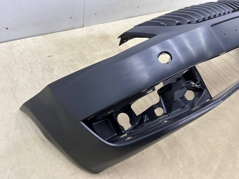 Zderzak przedni Skoda Octavia 3 III 12-16r. Przedlift przód 5E0807221 zamiennik Zderzak przedni Skoda Octavia 3 III 12-16r. Przedlift przód 5E0807221 zamiennik