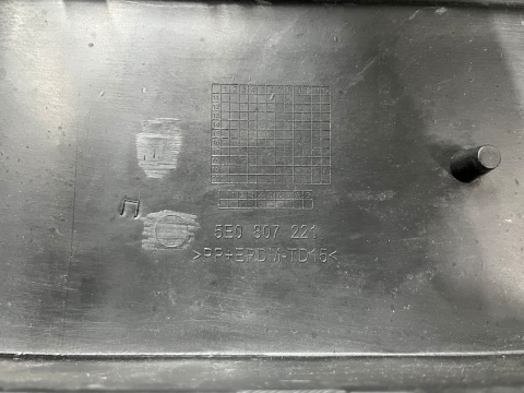 Zderzak przedni Skoda Octavia 3 III 12-16r. Przedlift przód 5E0807221 zamiennik Zderzak przedni Skoda Octavia 3 III 12-16r. Przedlift przód 5E0807221 zamiennik