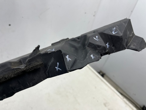 Belka zderzaka Toyota Corolla E21 XII 18r.- przednie DOLNE wzmocnienie chłodnic + absorber plastikowy 52618-02180 Belka zderzaka Toyota Corolla E21 XII 18r.- przednie DOLNE wzmocnienie chłodnic + absorber plastikowy 52618-02180
