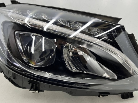 Lampa reflektor Mercedes W205 C-klasa 15-21r. PRAWA przednia LED Hight Perfomance oryginalna EUROPA prawy przód a2059062604 Lampa reflektor Mercedes W205 C-klasa 15-21r. PRAWA przednia LED Hight Perfomance oryginalna EUROPA prawy przód a2059062604