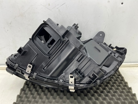 Lampa reflektor Mercedes W205 C-klasa 15-21r. PRAWA przednia LED Hight Perfomance oryginalna EUROPA prawy przód a2059062604 Lampa reflektor Mercedes W205 C-klasa 15-21r. PRAWA przednia LED Hight Perfomance oryginalna EUROPA prawy przód a2059062604
