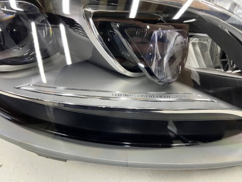 Lampa reflektor Mercedes W222 S-klasa 13-17r. PRAWA przednia LED INTELLIGENT Light System oryginalna EU prawy przód a2228201159
