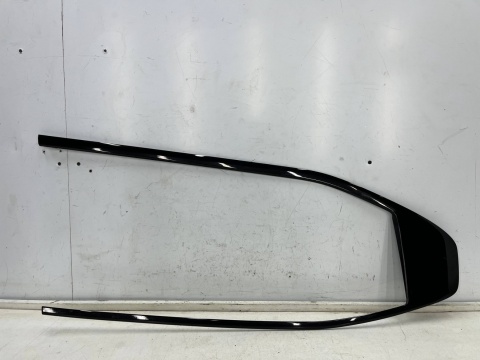 Listwa Polestar 2 20r.- prawa tylna listewka ozdobna nakładki ramki drzwi prawy tył 31689573 Listwa Polestar 2 20r.- prawa tylna listewka ozdobna nakładki ramki drzwi prawy tył 31689573