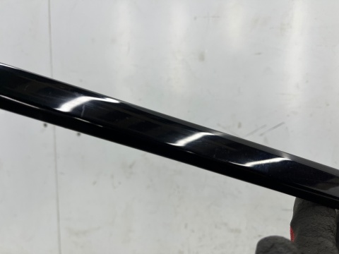 Listwa Polestar 2 20r.- prawa tylna listewka ozdobna nakładki ramki drzwi prawy tył 31689573 Listwa Polestar 2 20r.- prawa tylna listewka ozdobna nakładki ramki drzwi prawy tył 31689573