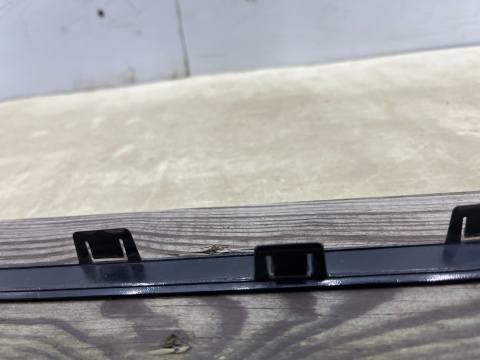 Nakładka progu Panamera III 972 976 23r.- PRAWA listwa progowa zewnętrzna nakladka listewka ozdobna prawy próg 976853058