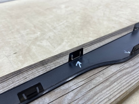 Nakładka progu Panamera III 972 976 23r.- PRAWA listwa progowa zewnętrzna nakladka listewka ozdobna prawy próg 976853058