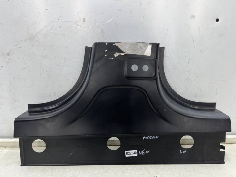 Poszycie Macan I 95b 14r.- LEWY środkowy próg dolny słupek ćwiartka NOWE ORYGINALNE lewy środek 95b809605b Poszycie Macan I 95b 14r.- LEWY środkowy próg dolny słupek ćwiartka NOWE ORYGINALNE lewy środek 95b809605b