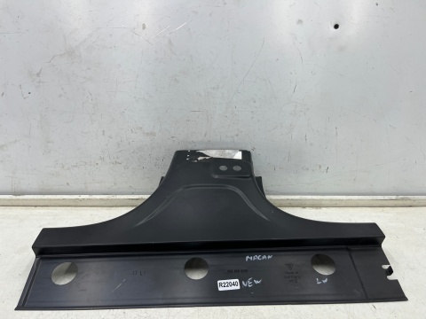 Poszycie Macan I 95b 14r.- LEWY środkowy próg dolny słupek ćwiartka NOWE ORYGINALNE lewy środek 95b809605b Poszycie Macan I 95b 14r.- LEWY środkowy próg dolny słupek ćwiartka NOWE ORYGINALNE lewy środek 95b809605b