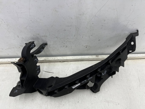 Ślizg Audi A4 B8 07-11r. LEWE przednie mocowanie reflektora okular wspornik pasa pod lampę lewy przód 8k0805607l