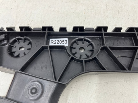 Ślizg Audi A6 C8 kombi 18-25r. lewe tylne mocowanie wspornik uchwyt zderzaka lewy tył 4k9807453 Ślizg Audi A6 C8 kombi 18-25r. lewe tylne mocowanie wspornik uchwyt zderzaka lewy tył 4k9807453