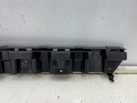 Ślizg Cupra Formentor 20r.- tylny środkowy wspornik zderzaka wzmocnienie 5ff807863