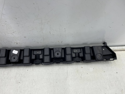 Ślizg Cupra Formentor 20r.- tylny środkowy wspornik zderzaka wzmocnienie 5ff807863