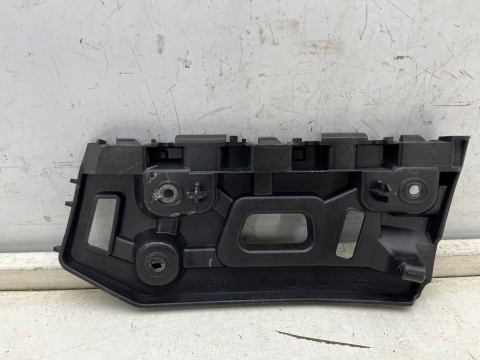 Ślizg Dacia Dokker Lodgy 12-21r. PRAWE przednie mocowanie zderzaka wspornik uchwyt prawy przód 622227706r