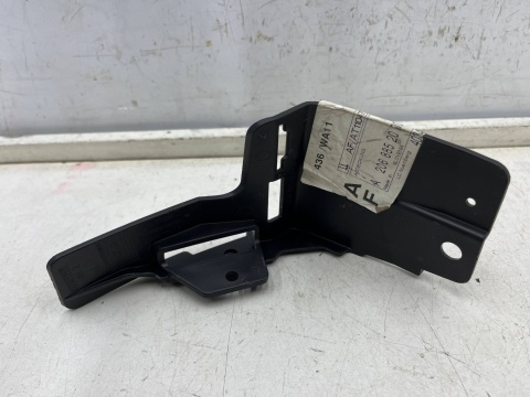 Ślizg Mercedes w206 C-klasa AMG line 21r.- NOWE prawe tylne dolne mocowanie zderzaka wspornik uchwyt prawy tył NOWY ORYGINALNY Ślizg Mercedes w206 C-klasa AMG line 21r.- NOWE prawe tylne dolne mocowanie zderzaka wspornik uchwyt prawy tył NOWY ORYGINALNY