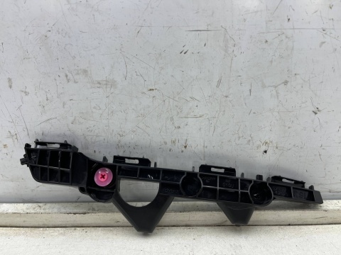 Ślizg Toyota RAV4 IV 13-19r. lewe tylne mocowanie zderzaka wspornik lewy tył 52156-42020