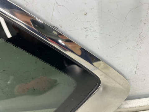 Szyba boczna Mazda CX-60 CX60 22r.-  trójkąt lewa tylna karoseryjna lewy tył oryginalna Szyba boczna Mazda CX-60 CX60 22r.-  trójkąt lewa tylna karoseryjna lewy tył oryginalna