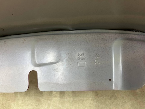 Błotnik Peugeot 3008 5008 2 II 16-24r. prawy przedni prawy przód D379638G02